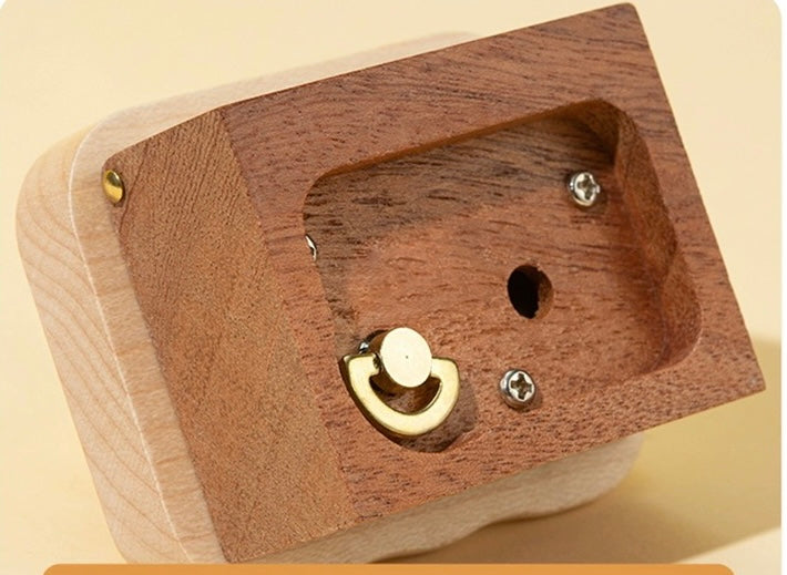 LOTS - The Little Prince (Le Petit Prince) automated flip-top music box