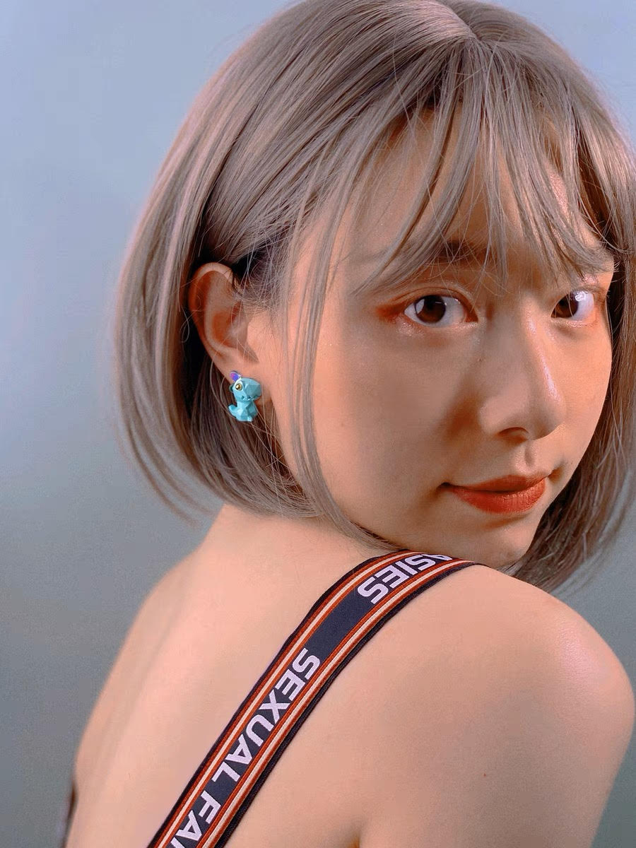 YSOO Dinosaur ear studs/clip on earrings