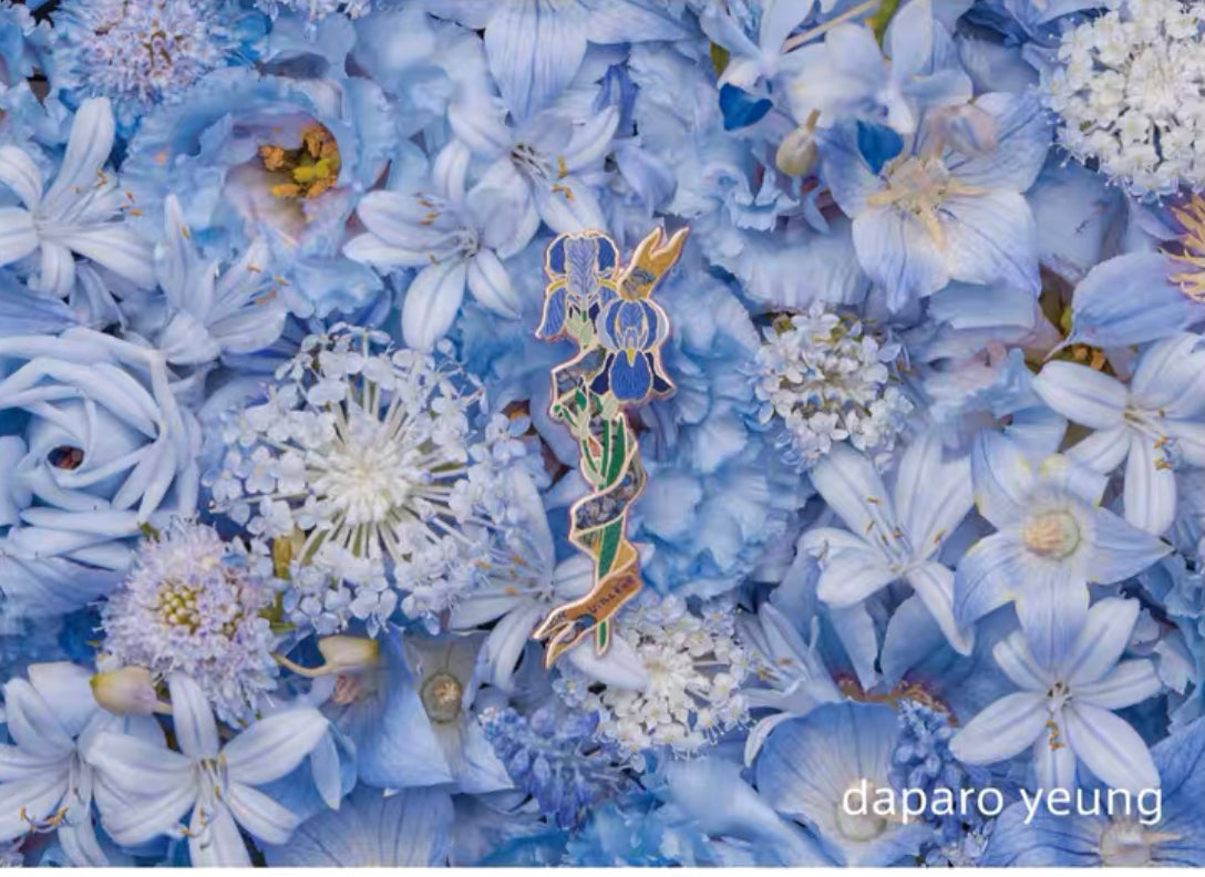 Daparo brooch - Vincent’s Irises
